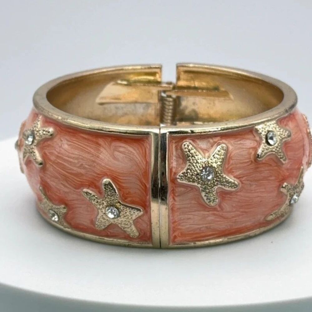 Vintage Style Gold-Tone Starfish Rhinestones Hinged Clamper Enamel Bracelet